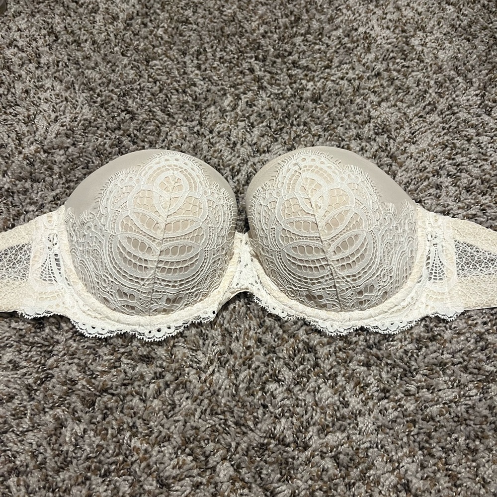 Victoria’s Secret Dream Angels Multi-way Bra size 32DDD